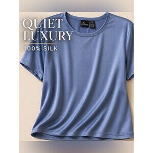 Liz Sport 100% Silk Women’s Light Blue Short Sleeve Crew Tee Petite